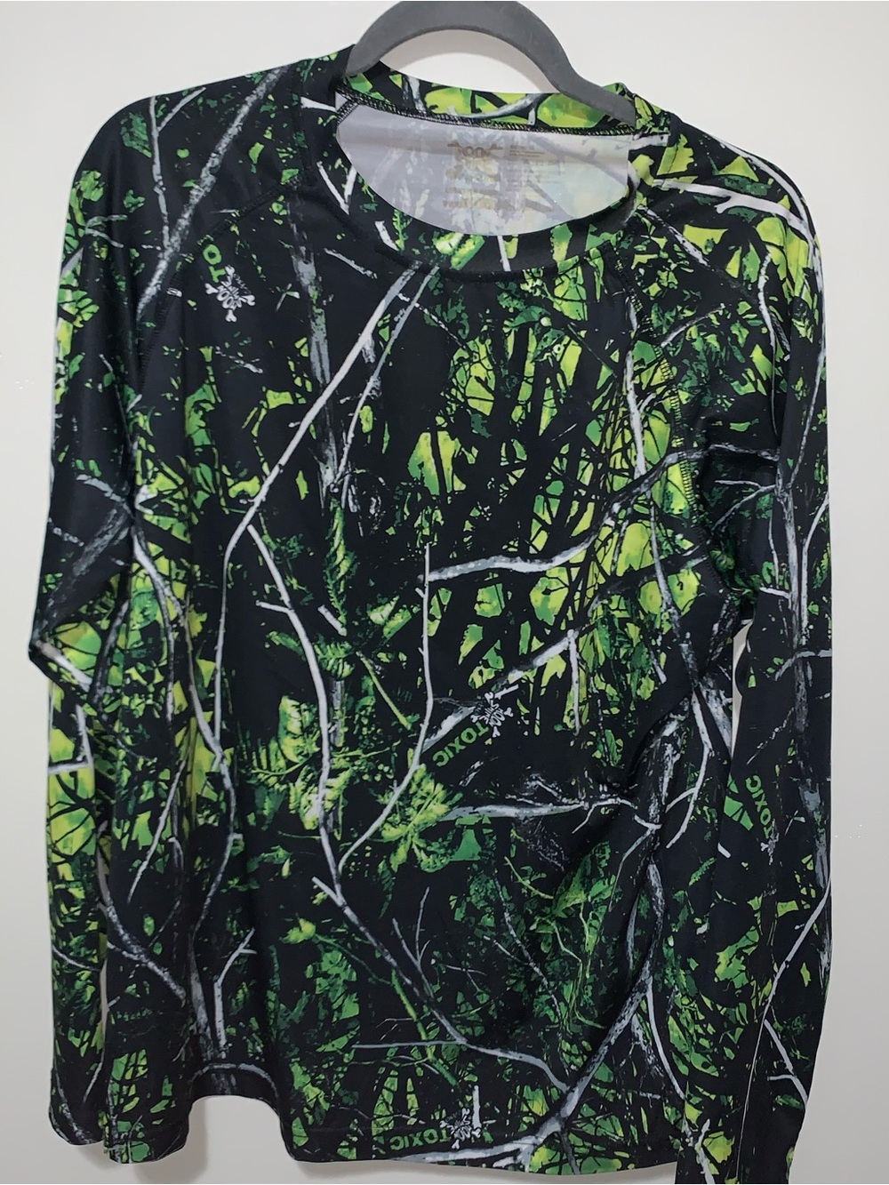 Performance Long-Sleeve Tee in Black & Neon Green Camo